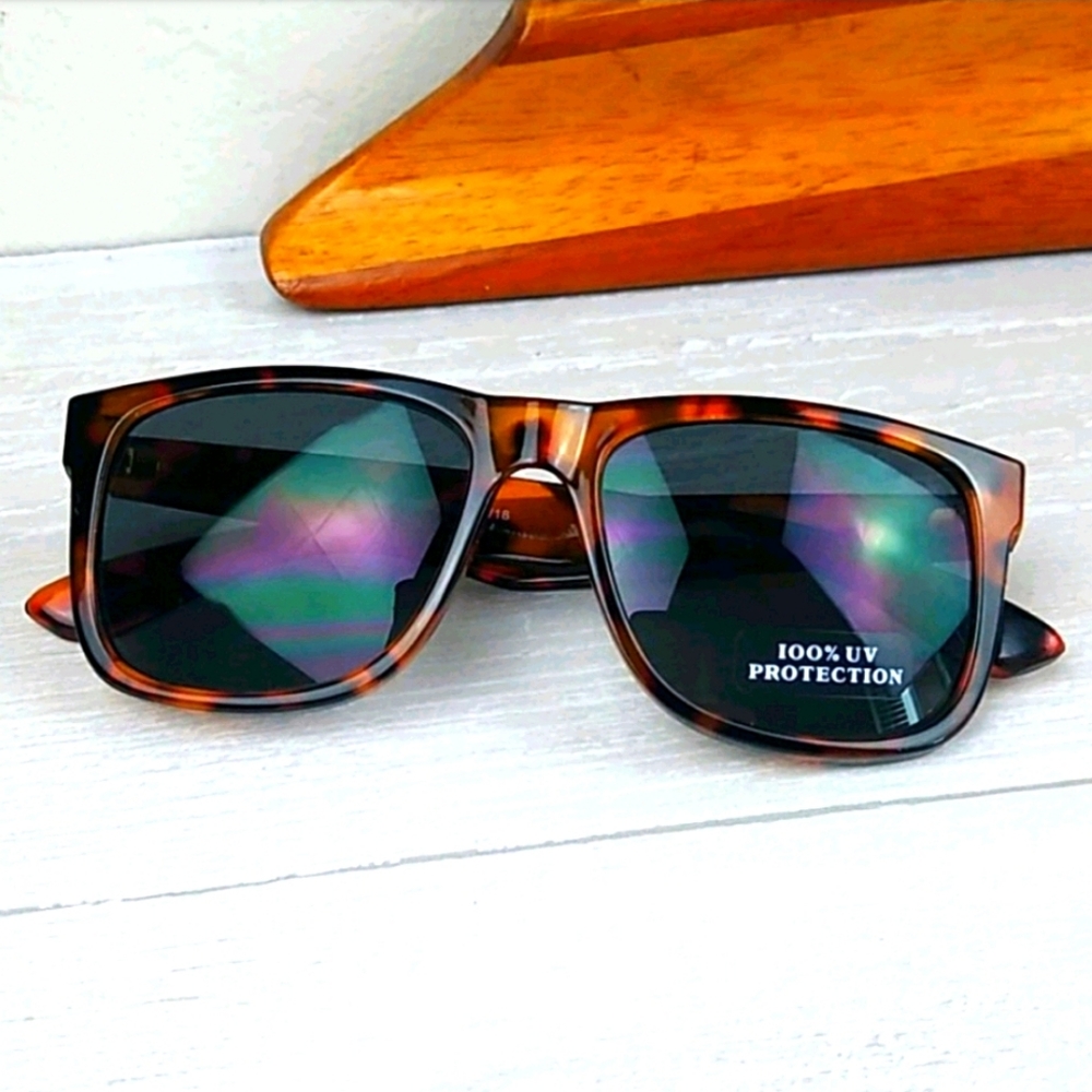 Tortoise Shell Wayfarer 100% UV Sunglasses - Picture 10 of 10